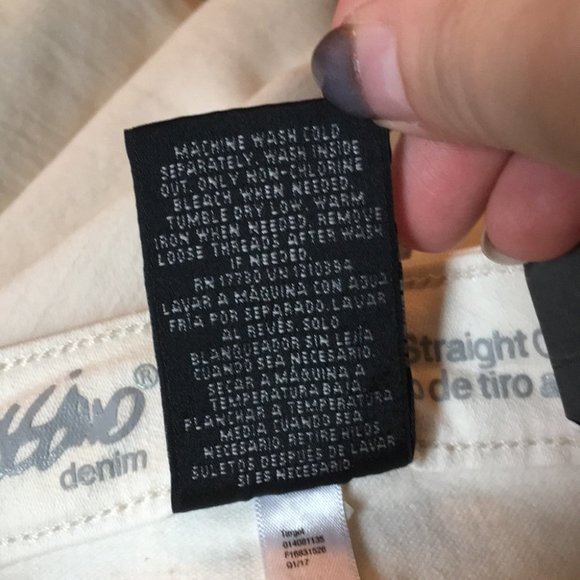 🌷 3/$30 Mossimo (Target) Cream High Rise Straight Leg Cropped Jean Size 00 - Picture 8 of 10